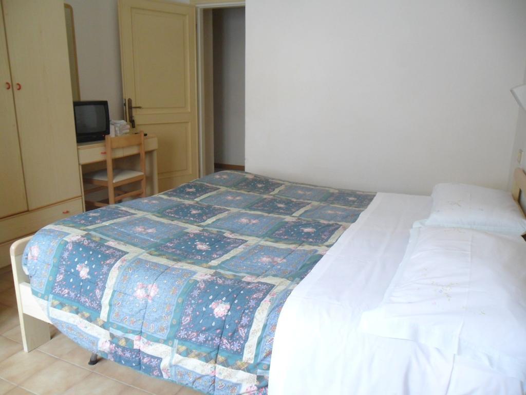 Albergo Giardino Badia Prataglia Værelse billede